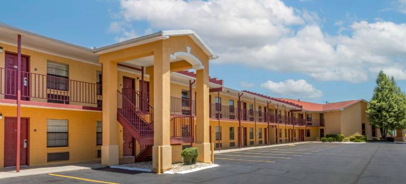 本顿贝斯特韦斯特酒店(Best Western Benton Inn)图片