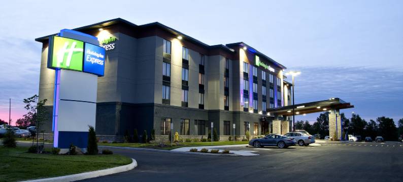 Holiday Inn Express 彭布罗克(Holiday Inn Express PEMBROKE by IHG)图片