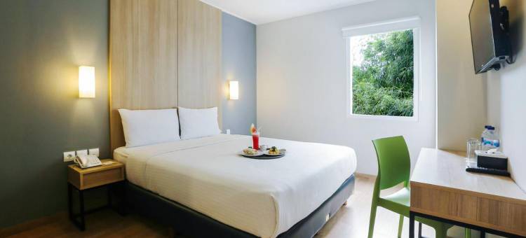 日惹奇特拉瑞姆图古酒店(Hotel Citradream Tugu Yogyakarta)图片