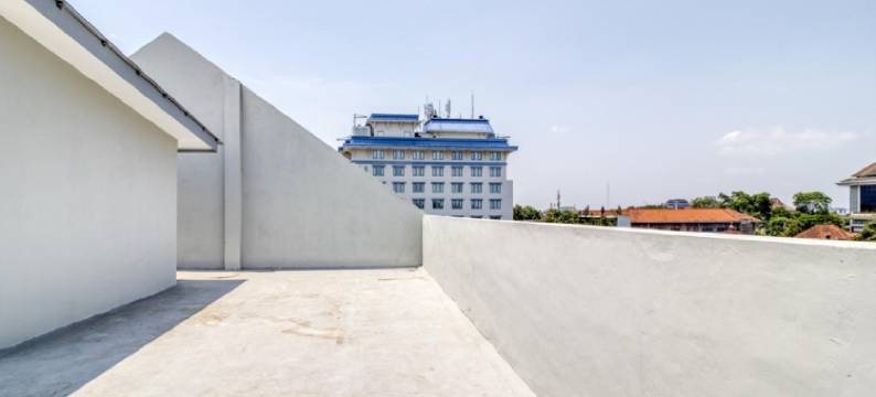 瑞德多兹酒店 - 近日惹加勒里亚购物中心(RedDoorz Syariah Near Galeria Mall Yogyakarta)图片