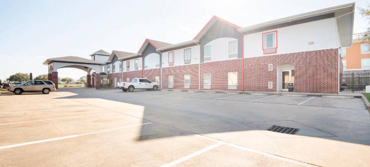 OYO 克卢特杰克逊湖联排别墅(OYO Townhouse Clute Lake Jackson)图片