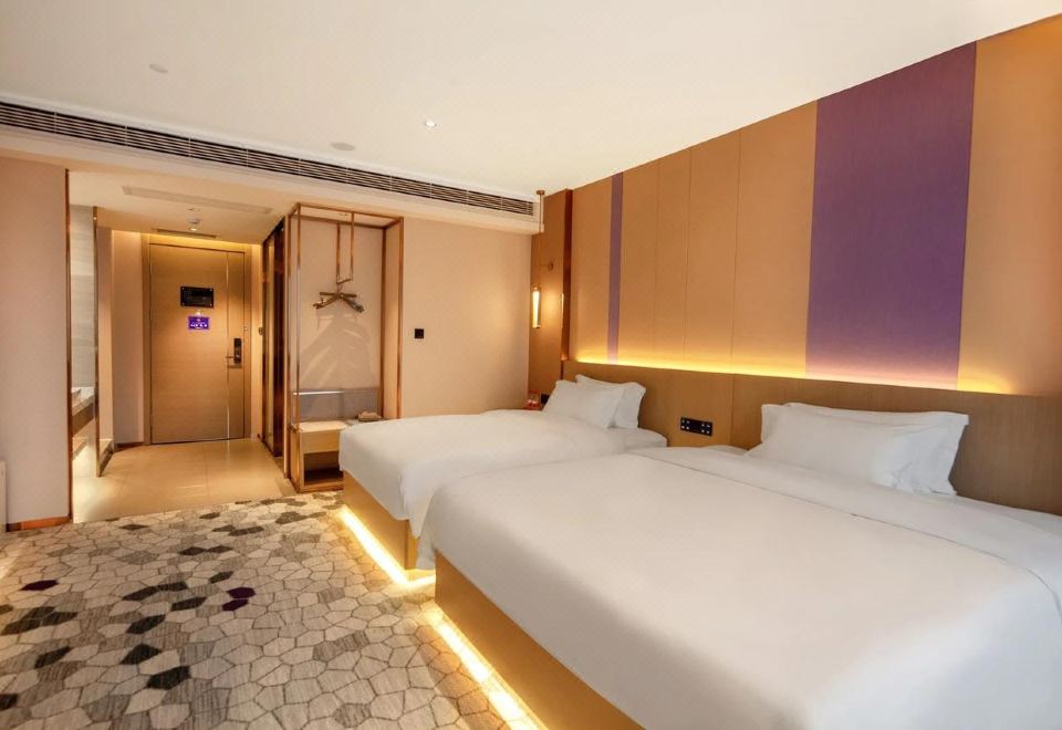 Lavande Hotel (Xintian County Government) Hotel Overview