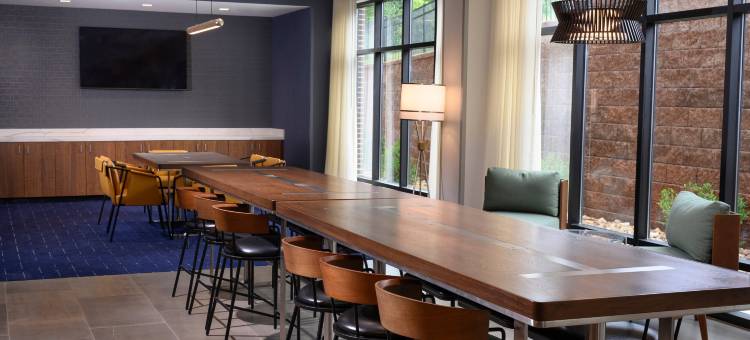 夏洛特威佛利万怡酒店(Courtyard Charlotte Waverly)图片