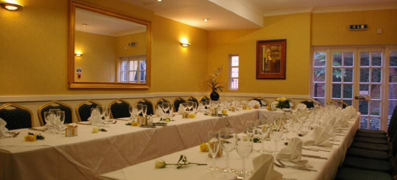 赫里博恩红狮酒店(Red Lion Hotel)图片