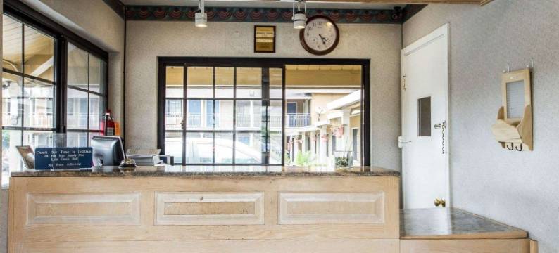 蒙特雷-近展览中心罗德威旅馆(Rodeway Inn Monterey Near Fairgrounds)图片