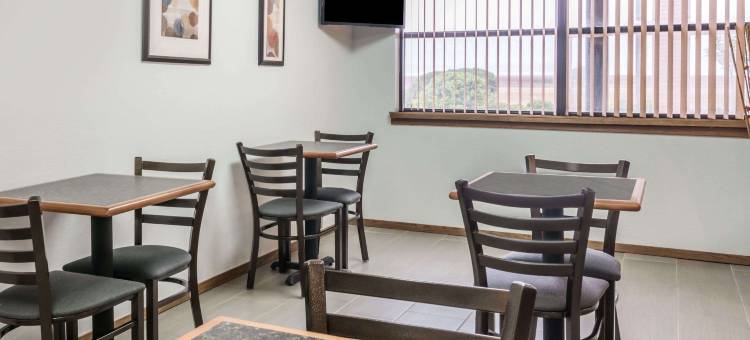 斯莱顿骑士酒店(Knights Inn Slaton)图片
