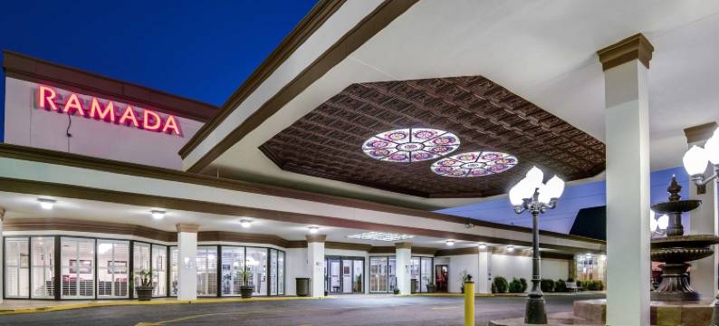 梅塔里新奥尔良机场华美达酒店(Ramada by Wyndham Metairie New Orleans Airport)图片