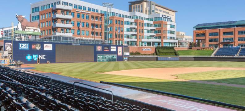 达拉姆-大学区速8酒店(Super 8 by Wyndham Durham/University Area NC)图片