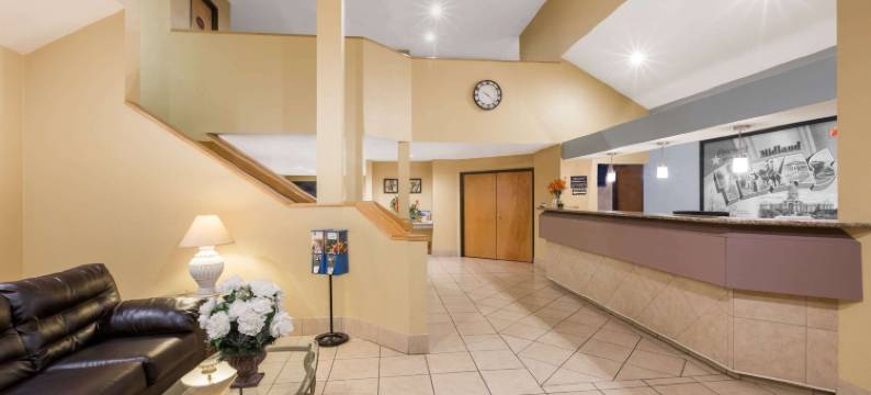 米德兰速8酒店(Super 8 by Wyndham Midland)图片