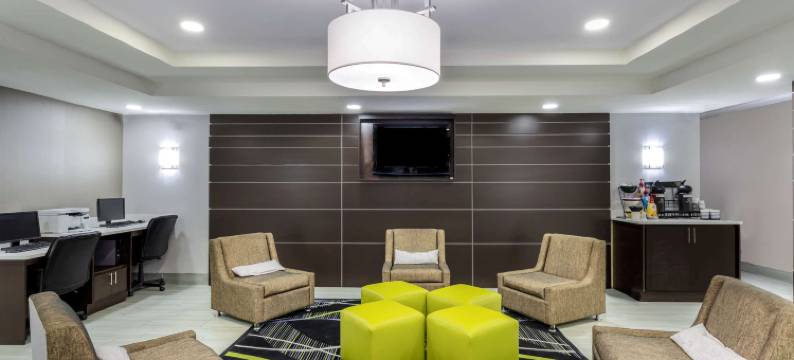 坎顿拉昆塔温德姆套房酒店(La Quinta Inn & Suites by Wyndham Canton MS)图片