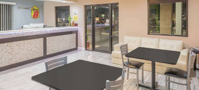 布莱恩特小石城地区速8酒店(Super 8 by Wyndham Bryant Little Rock Area)图片