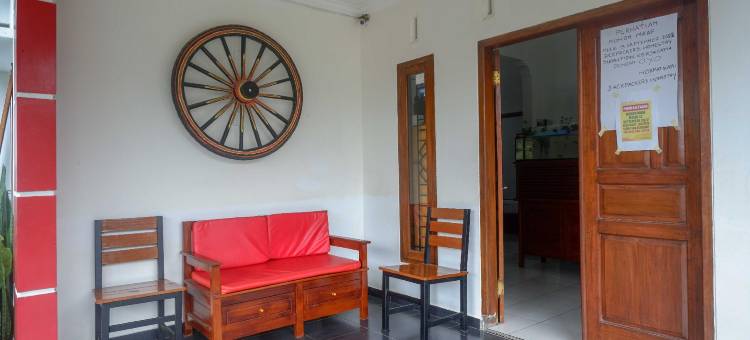 RedDoorz Near Alun Alun Wonosobo 2图片