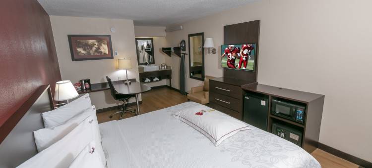 亚特兰大巴克海特红顶Plus酒店(Red Roof PLUS+ Atlanta - Buckhead)图片