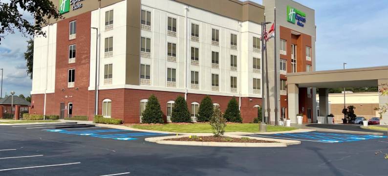 智选假日套房酒店塔斯卡卢萨的大学(Holiday Inn Express & Suites TUSCALOOSA-UNIVERSITY by IHG)图片