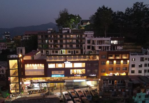 Sunita Elite Hotel Overview