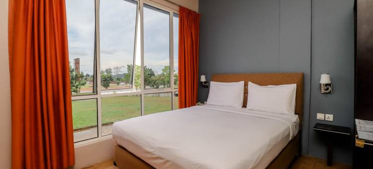 丹绒温仓布利茨酒店(Blitz Hotel Batam Near Sultan Mahmud Ri'Ayat Shah)图片