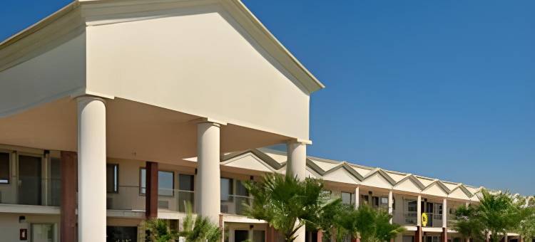 布鲁布里奇速8酒店(Super 8 by Wyndham Breaux Bridge)图片