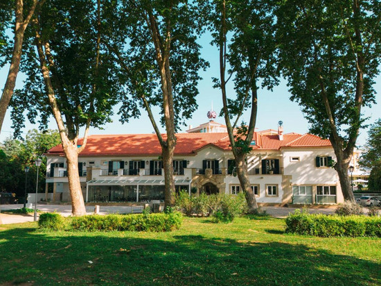 圣塔伊里亚艾斯特拉格慕酒店