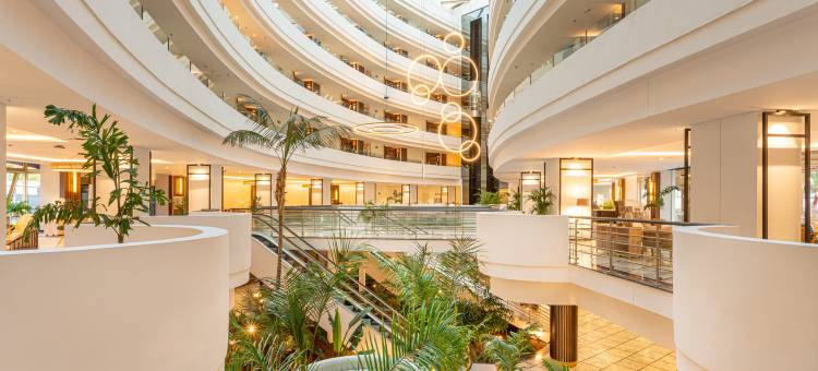 地中海宫殿酒店(Mediterranean Palace)图片