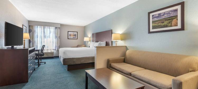 圣克莱斯维尔贝斯特韦斯特套房酒店(Best Western St. Clairsville Inn  Suites)图片