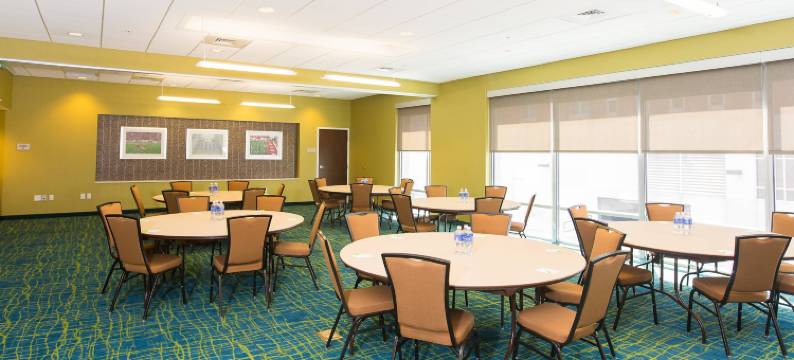 布卢明顿万豪SpringHill Suites 酒店(SpringHill Suites Bloomington)图片
