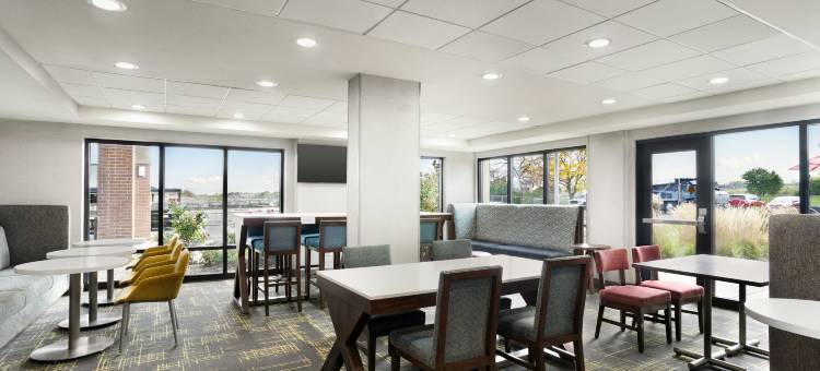 密尔沃基-布鲁克菲尔德欢朋酒店(Hampton Inn Milwaukee/Brookfield)图片