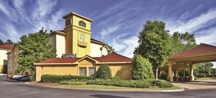 伯明翰霍姆伍德拉昆塔温德姆套房酒店(La Quinta Inn & Suites by Wyndham Birmingham Homewood)图片