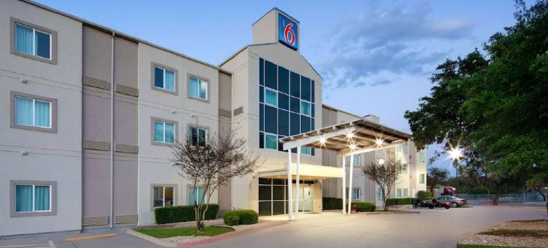 呗盟圣安东尼奥机场酒店(Baymont by Wyndham San Antonio Airport)图片