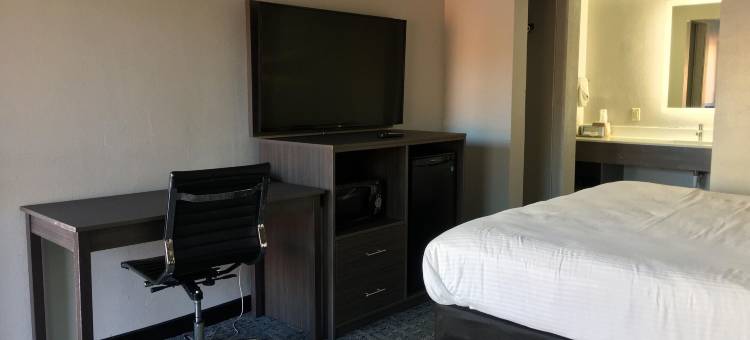 查尔斯顿机场西戴斯温德姆套房酒店(Days Inn & Suites by Wyndham Charleston Airport West)图片