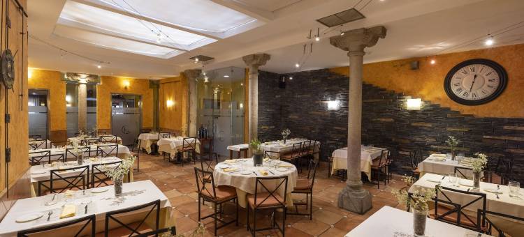 阿卡萨之门旅馆及餐厅(Hostal Restaurante Puerta del Alcázar)图片