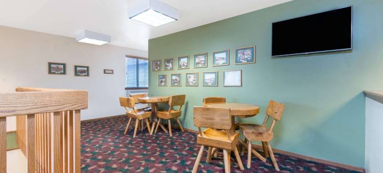 水牛城温德姆速8酒店(Super 8 by Wyndham Buffalo)图片