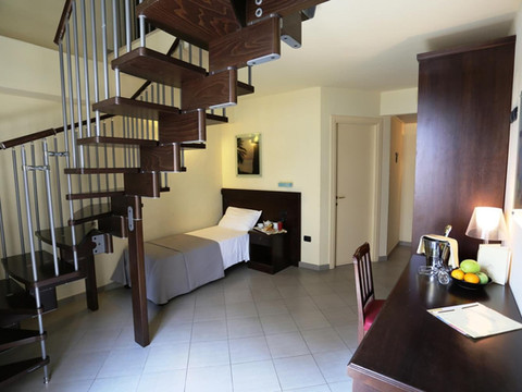 阿尔巴努欧瓦酒店