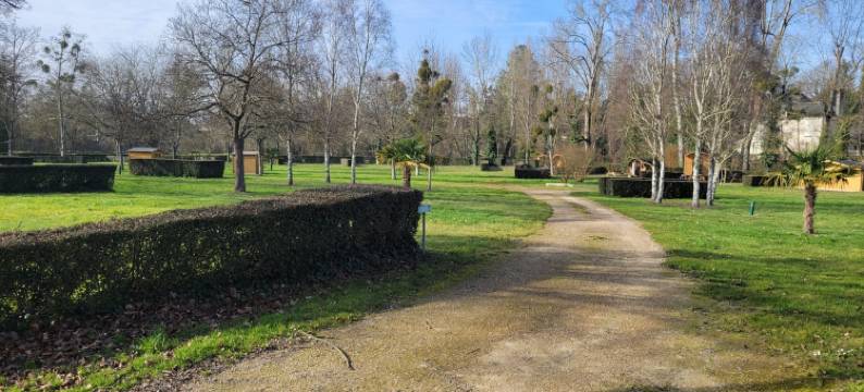Cozy Wooden Chalet in Abilly, France图片
