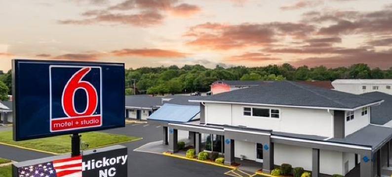 6号汽车旅馆锡克里，北卡罗来纳州(Motel 6 Hickory, NC)图片