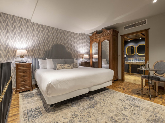 萨尔希多皇宫塞蒂纳酒店