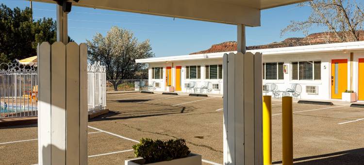 鹌鹑公园旅馆(Quail Park Lodge)图片