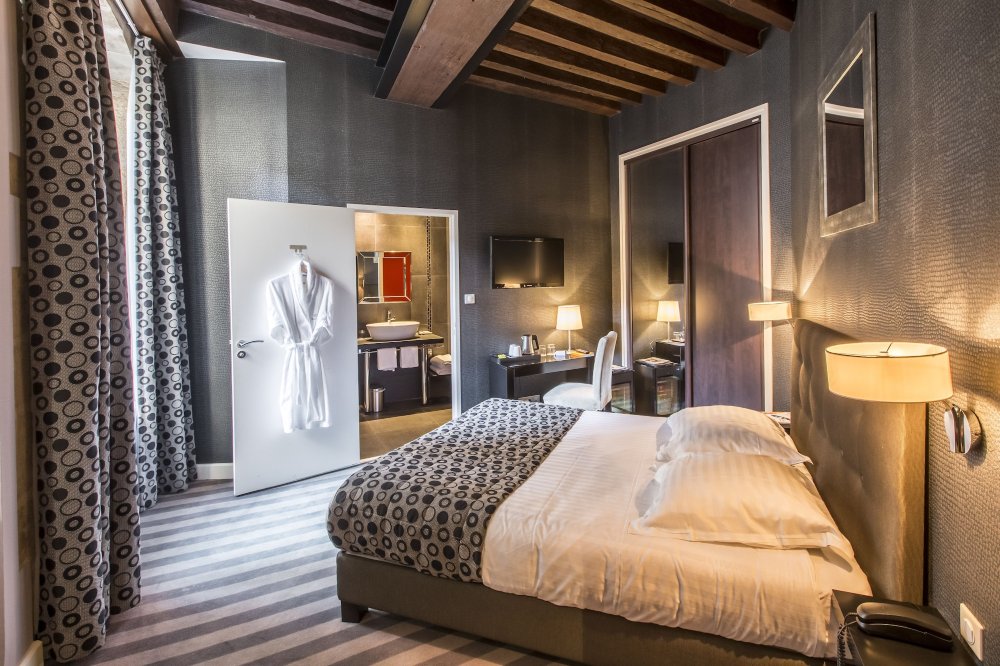 Maison Philippe le Bon Hôtel, Restaurant & Bar le 19Over view