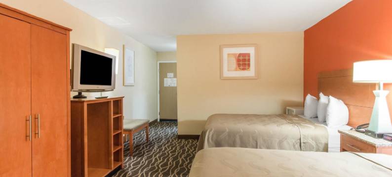 凯艺套房酒店-35号州际公路/近AT&T中心(Quality Inn & Suites I-35 Near Frost Bank Center)图片