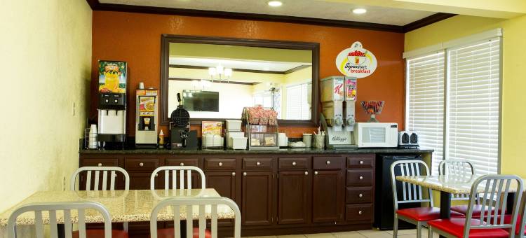 伍德沃德温德姆速8酒店(Super 8 by Wyndham Woodward)图片