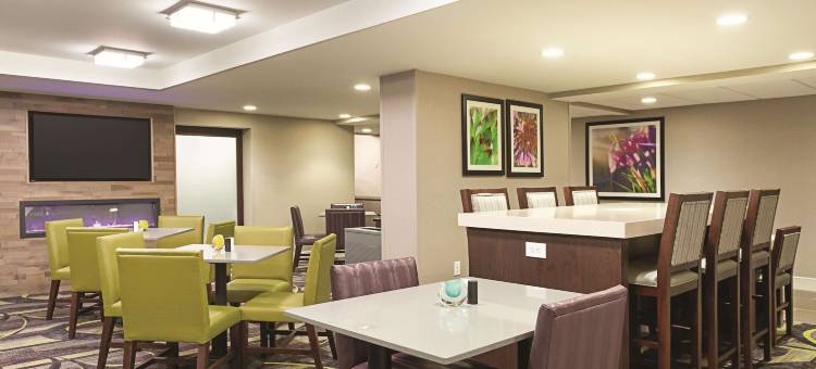 巴尔的摩I机场拉昆塔温德姆套房酒店(La Quinta Inn & Suites by Wyndham Baltimore BWI Airport)图片