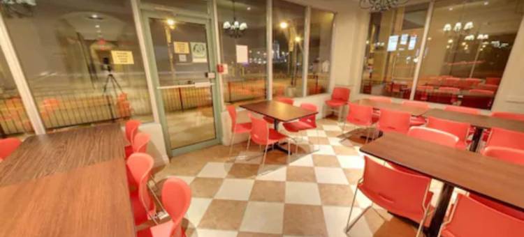 尼亚加拉瀑布旁中心街戴斯套房酒店(Days Inn by Wyndham Niagara Falls Centre St. by the Falls)图片