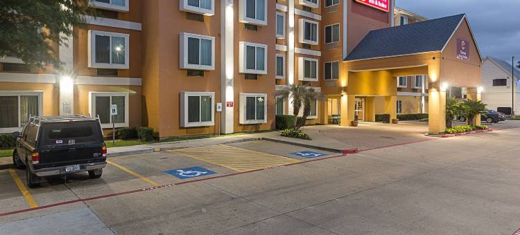 品质酒店及套房西追(Quality Inn & Suites West Chase)图片