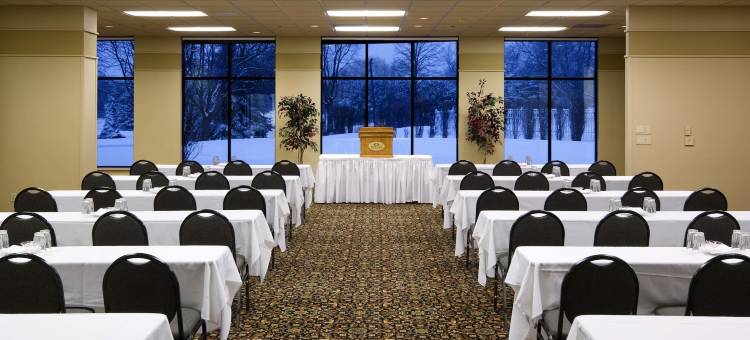 "奥克博吉湖度假村和会议中心"(Lake Okoboji Resort and Conference Center)图片