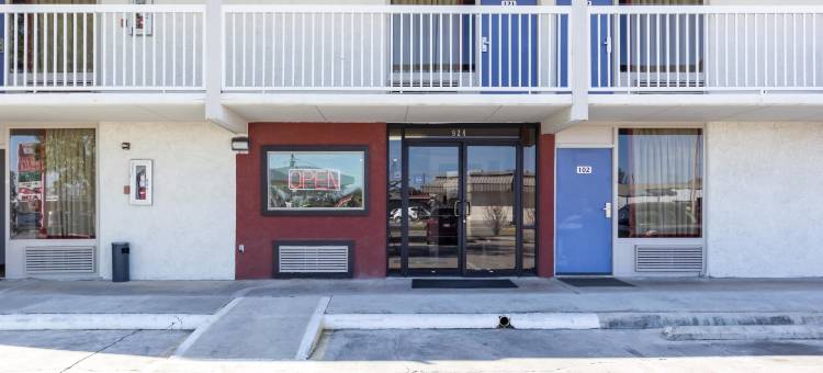 尤瓦尔迪6号汽车旅馆(Motel 6 Uvalde, TX)图片