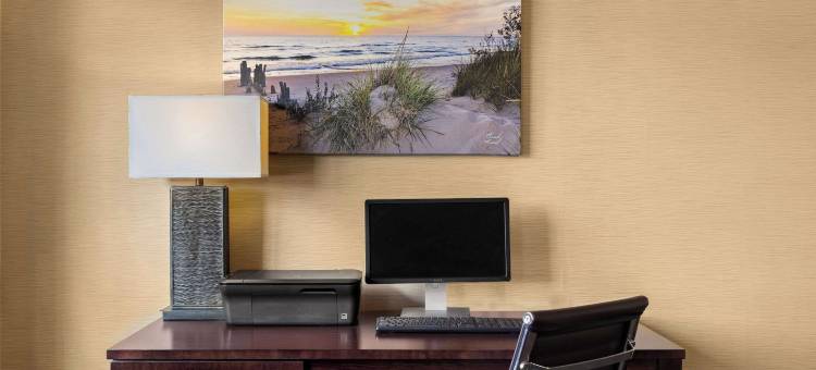 拉丁顿智选假日酒店(Comfort Inn Ludington Near US-10)图片