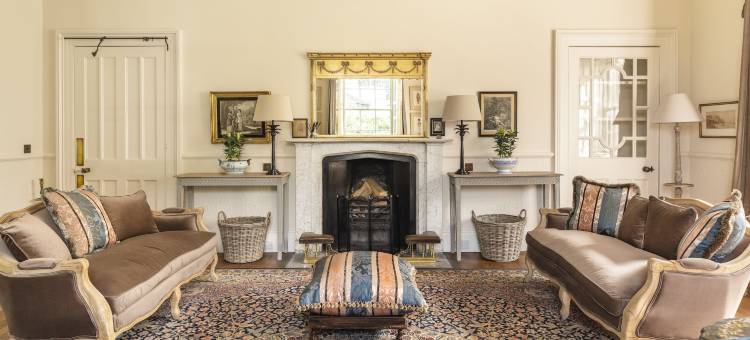 希利大厅(Healey Hall)图片