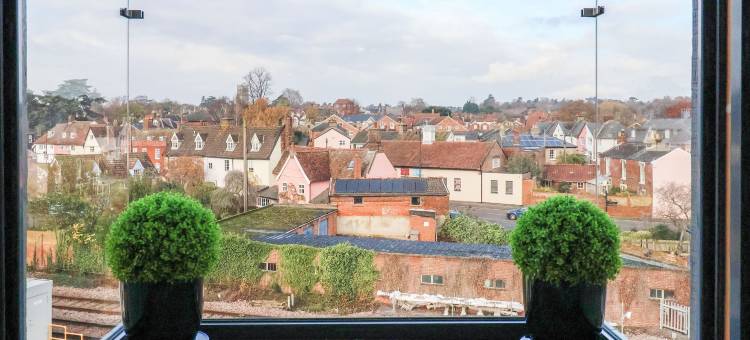 伍德桥顶层公寓(Woodbridge Penthouse)图片