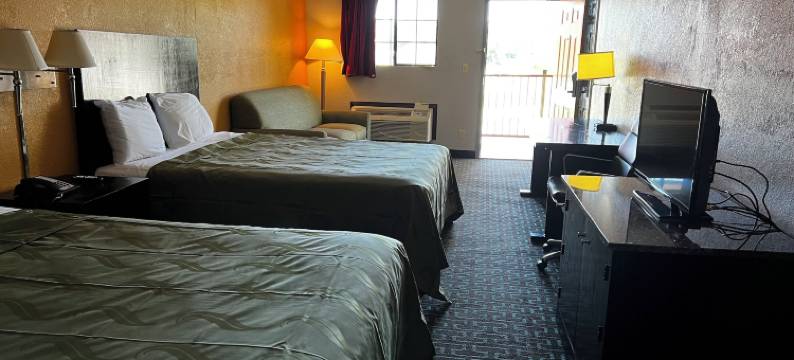 快捷酒店及套房(Express Inn & Suites)图片