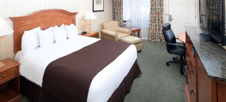 米苏拉红狮套房酒店(Red Lion Inn & Suites Missoula)图片