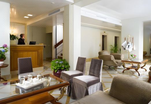 Hotel Carlton Capri Hotel Overview